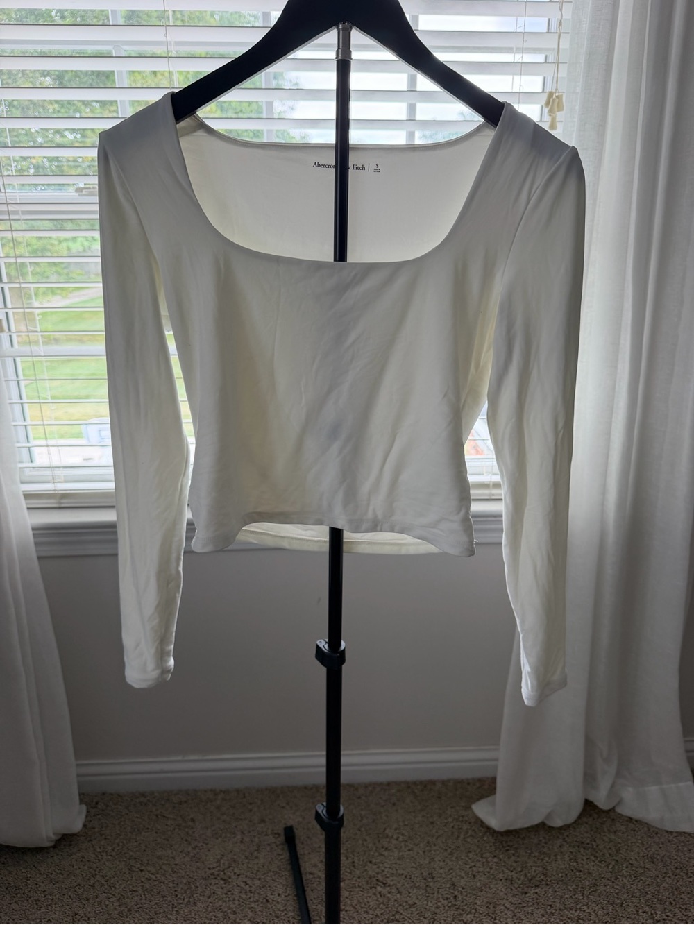 Abercrombie & Fitch White Long-Sleeve Bandeau Crop Top